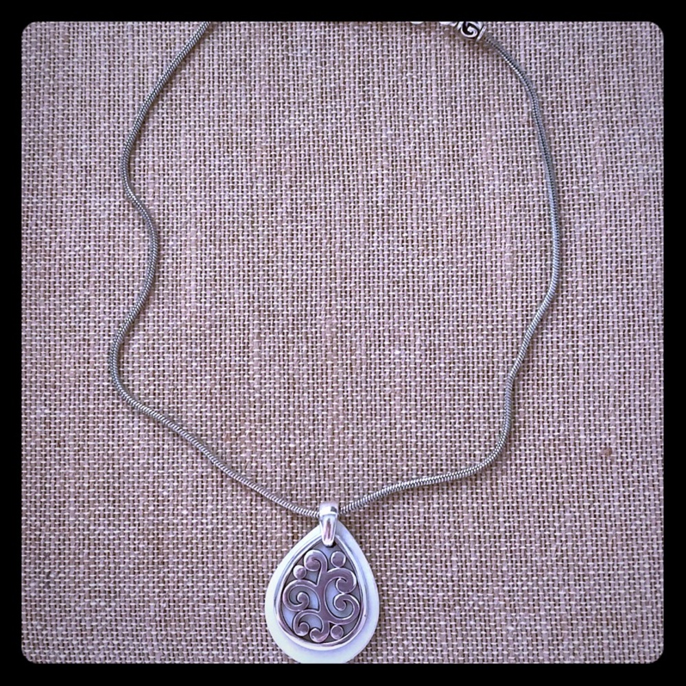 Brighton Necklace with mother of pearl